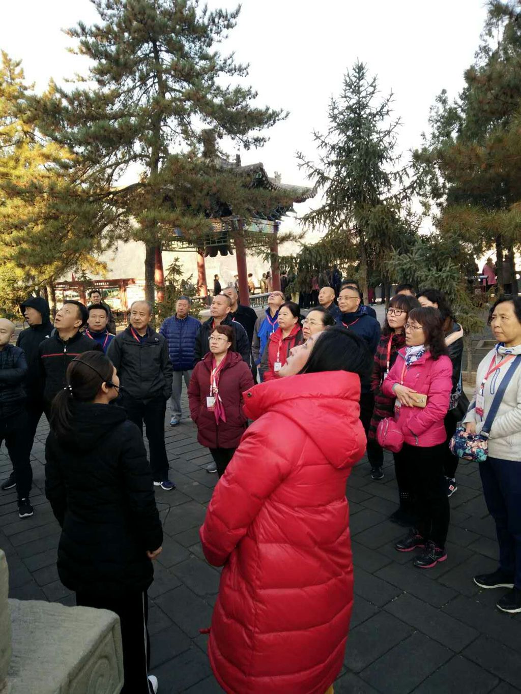 山西師范學院黨支部延安紅色文化教育培訓班寶塔山教學點聽課