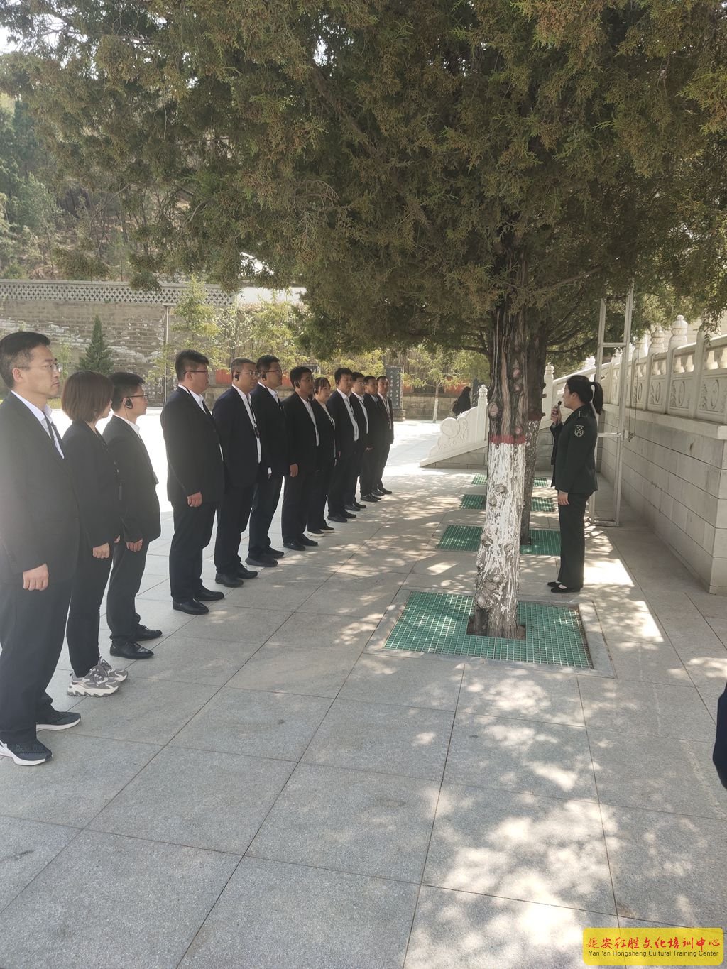 延長氣田采氣一廠祭奠革命先烈主題黨日活動